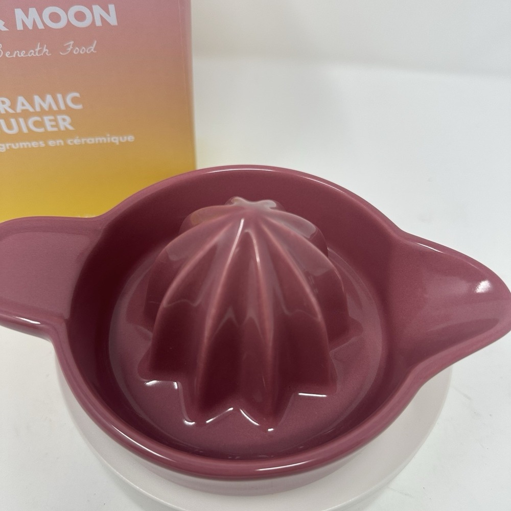 Noon and Moon - Ceramic - Pink - Hand Juicer - New in Box